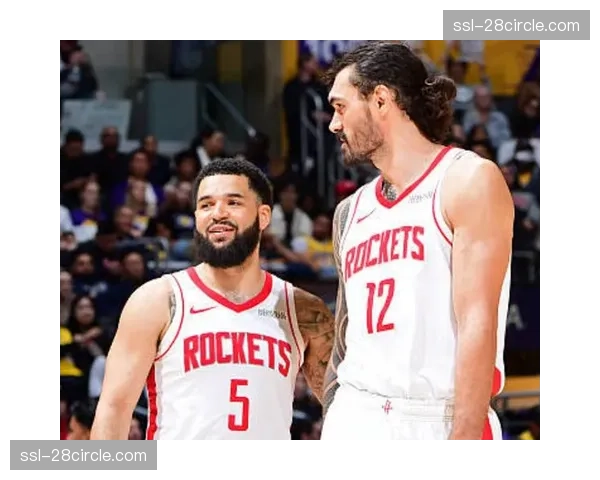 亚当斯右脚踝三级扭伤赛季报销 火箭禁区护框能力大幅削弱